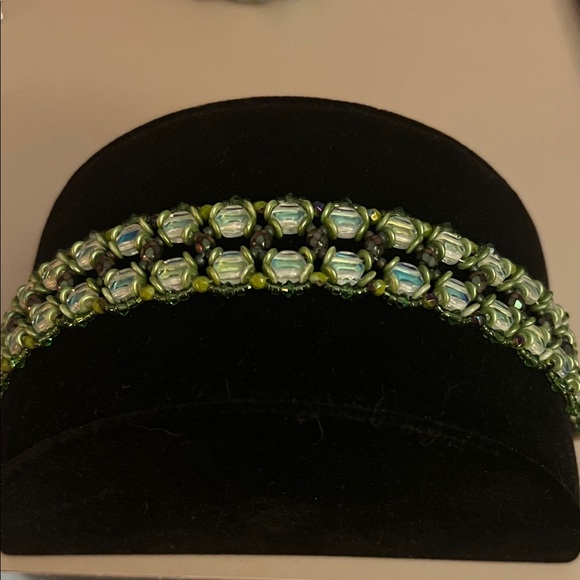 Handmade Green Beaded Bracelet With Iridescent Beads - Picture 2 of 16